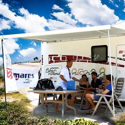 CAMPER RV for 4 clients and driver